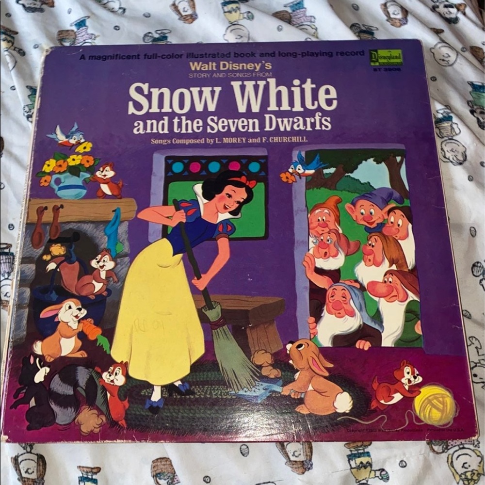 Extremely Rare Vintage Snow White and the Seven Dwarfs Book & Vinyl Record